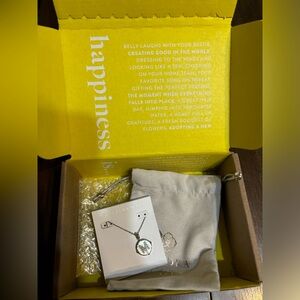 Kendra Scott M Necklace